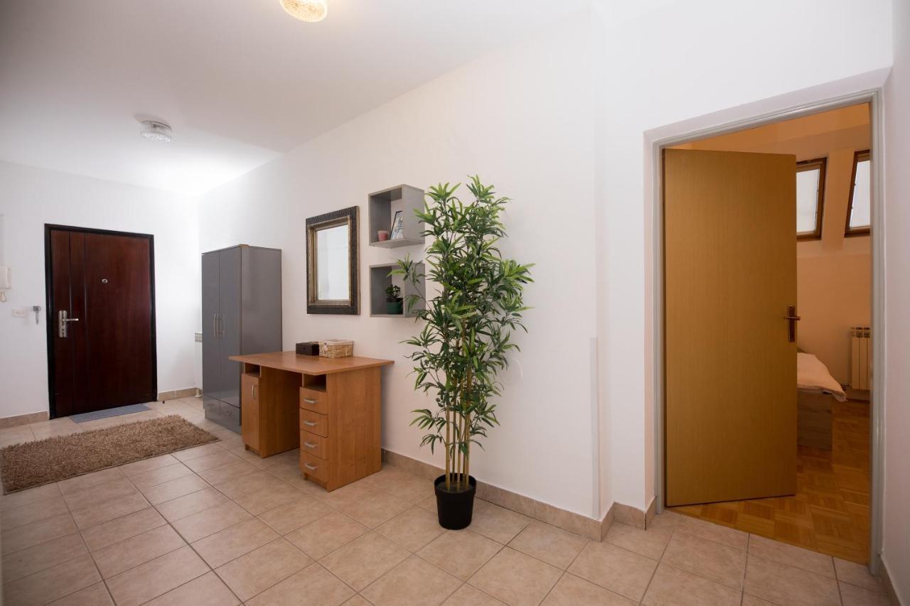 Apartman Ana Leilighet Osijek Eksteriør bilde