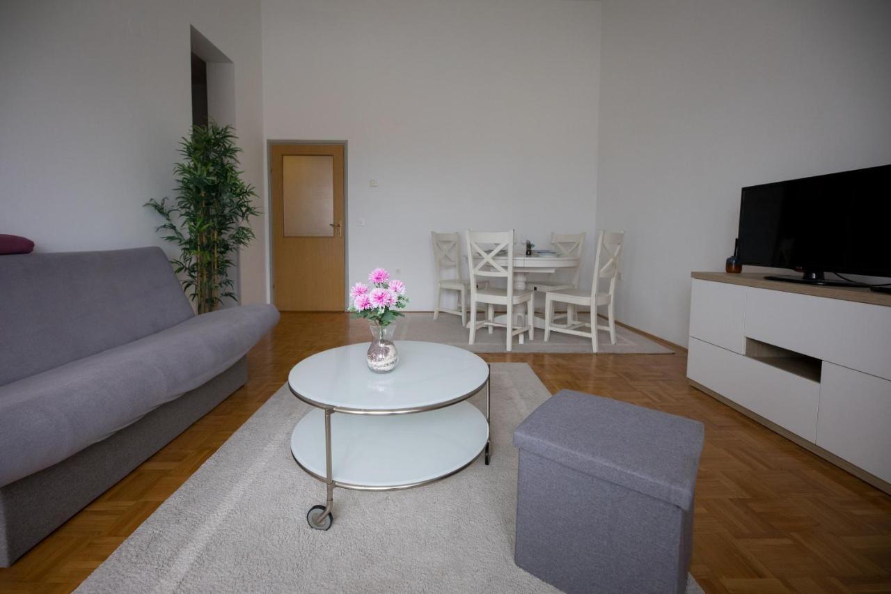 Apartman Ana Leilighet Osijek Eksteriør bilde