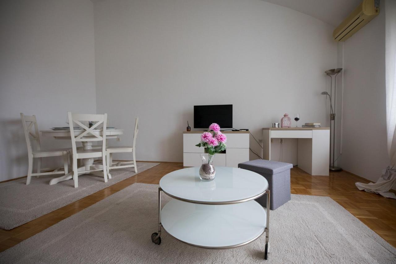 Apartman Ana Leilighet Osijek Eksteriør bilde
